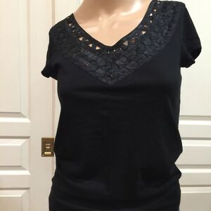 Banana Republic black lace top short sleeve shirt
